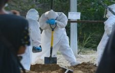 ভারতে করোনায় মৃত্যু ও শনাক্ত কিছুটা কমেছে