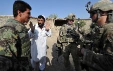 যুক্তরাষ্ট্রের সেনাদের সহায়তাকারী আফগান দোভাষীরা বেকায়দায়