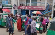 মৌলভীবাজারে বিধিনিষেধ না মানায় জরিমানা, আটক