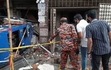 মগবাজারের বিস্ফোরণস্থল থেকে গ্যাস বেরুচ্ছে