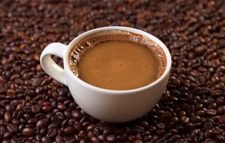 ‘এককাপ কফি করোনায় আক্রান্ত হওয়ার ঝুঁকি এক দশমাংশ কমায়’