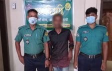 পানির বোতলে বিদেশী মদ, গ্রেফতার ১