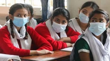 আর অপেক্ষা না করে স্কুল খুলে দিতে বলল ইউনিসেফ-ইউনেস্কো