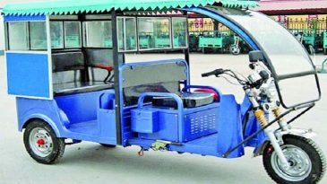 ইজিবাইকের ব্যাটারি বিস্ফোরণ, ৫ জন দগ্ধ