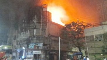 পশ্চিমবঙ্গে সিনেমা হলে ভয়াবহ আগুন