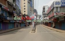 ফাঁকা নগরীর মোড়ে মোড়ে চেকপোস্ট