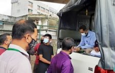 যাত্রাবাড়ীতে বিধিনিষেধ অমান্য করায় ২৫ জনকে জরিমানা