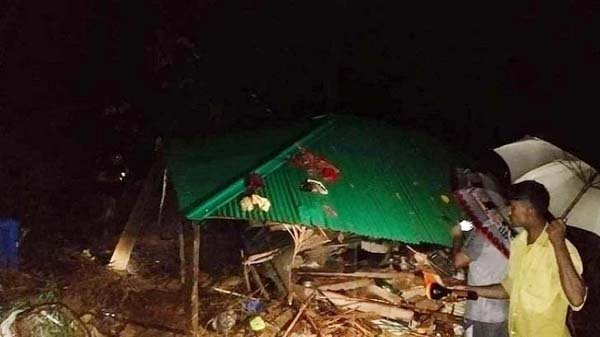 এবার টেকনাফে পাহাড়ধসে প্রাণ গেল ৫ ভাই-বোনের