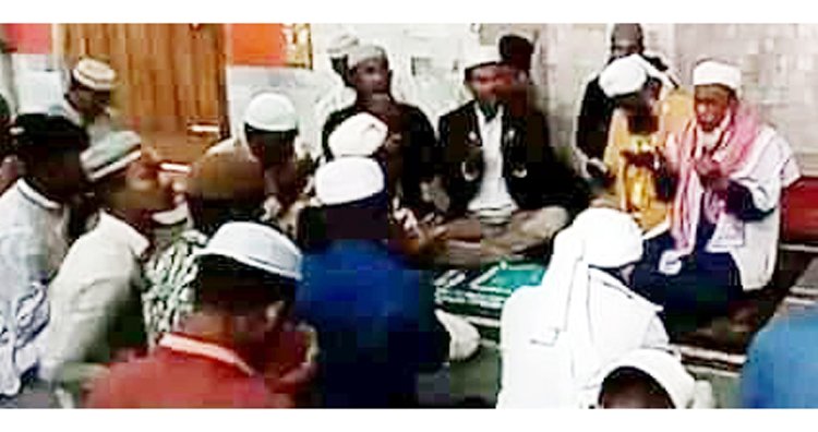 অধ্যাপক আলী আশরাফ এমপি রোগমুক্তি কামনায় দোয়া ও মিলাদ