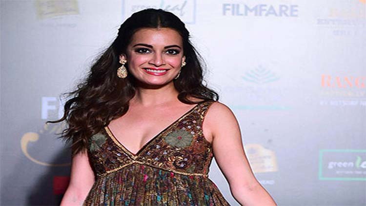 দুই মাস পর সন্তান জন্মের খবর দিলেন দিয়া মির্জা