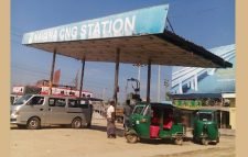 রাজধানীতে প্রাইভেটকারের ভেতরে ২ যুবকের লাশ