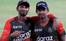 মোস্তাফিজকে কৃতিত্ব দিলেন রিয়াদ