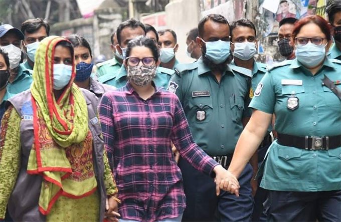 আদালতে কাঁদলেন পরীমনি, ফের দুদিনের রিমান্ডে