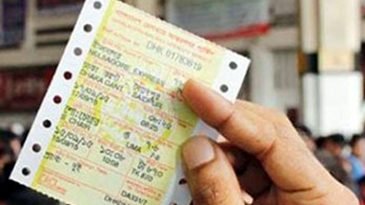 স্বাস্থ্যবিধি মেনেই কাউন্টারে ট্রেনের টিকিট বিক্রি শুরু