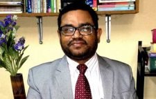 ডিজিটাল নিরাপত্তা আইনে ঢাবি অধ্যাপকের বিরুদ্ধে মামলা