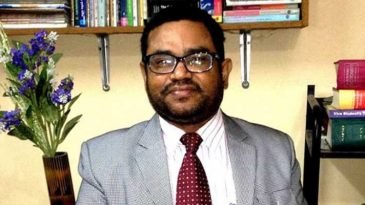 ডিজিটাল নিরাপত্তা আইনে ঢাবি অধ্যাপকের বিরুদ্ধে মামলা