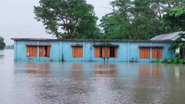 দেশে বন্যা পরিস্থিতির অবনতি, তলিয়ে গেছে ফসলের মাঠ