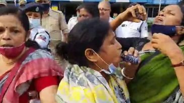 অন্যায়ভাবে বদলি, ভারতে একসঙ্গে ৫ শিক্ষিকার ‘বিষপান’