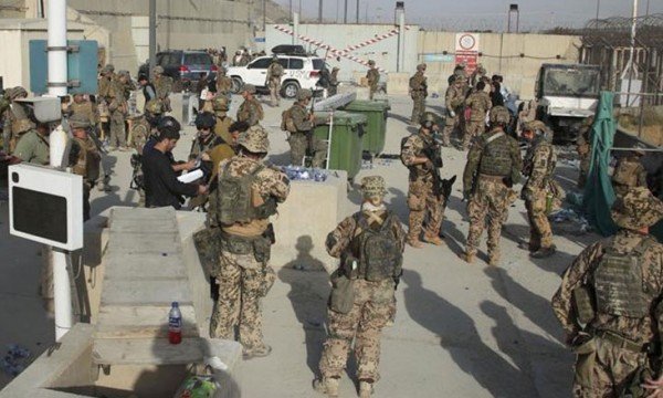 কাবুল বিমানবন্দরের কাছে হুড়োহুড়ি-বিশৃঙ্খলা, নিহত ৭