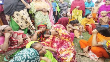ছেলেকে হত্যার পর গলায় ফাঁস দিয়ে মা’র আত্মহত্যা