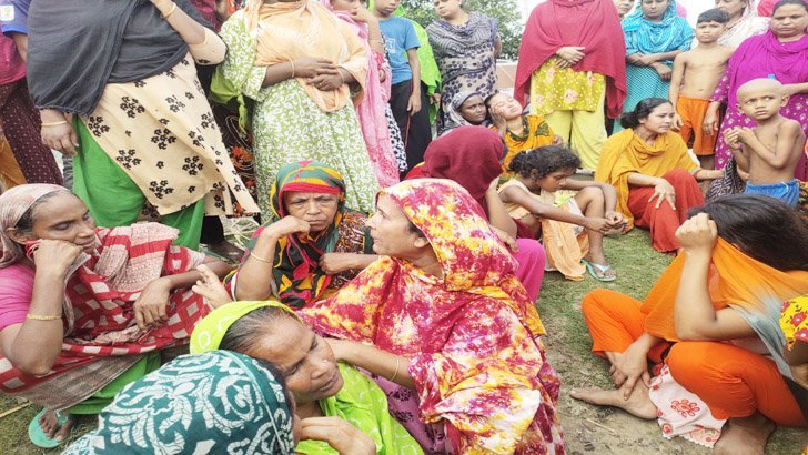 ছেলেকে হত্যার পর গলায় ফাঁস দিয়ে মা’র আত্মহত্যা