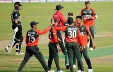 সিরিজ জিততে ১২৯ রান চাই বাংলাদেশের