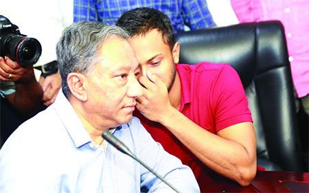 সাকিবের বিশ্বাস পাপনের মাঝে