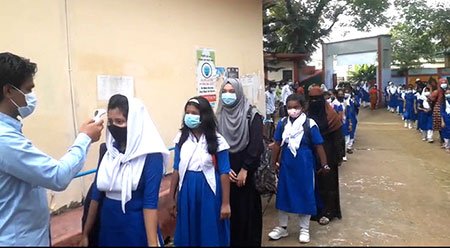 হবিগঞ্জে উচ্ছ্বসিত শিক্ষক ও শিক্ষার্থীরা