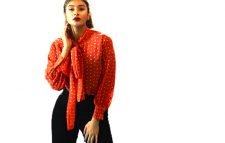 অপেক্ষায় টয়া