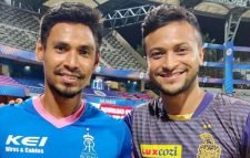 আইপিএল খেলতে দুবাইয়ে সাকিব, আটকে গেলেন মোস্তাফিজ