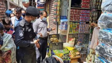 হকার্স মার্কেটে বিষাক্ত পানমসলা, অভিযানে র‍্যাব