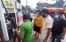 তিন পেট্রলপাম্পকে ৪৫ হাজার টাকা জরিমানা