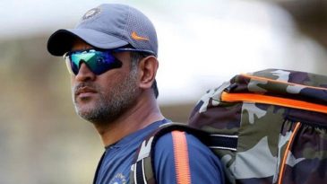 ভারতীয় দলে ফিরলেন ধোনি