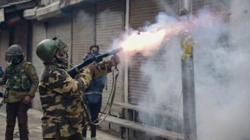 কাশ্মীরে ‘নৃশংসতা’ নিয়ে শ্বেতপত্র প্রকাশ করল পাকিস্তান