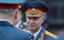 অন্যকে বাচাতে মারা গেলেন ইমার্জেন্সি মন্ত্রী ইয়েভজেনি জিনিচেভ