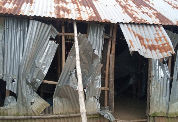 দোয়ারাবাজারে সংঘর্ষ থামাতে গিয়ে হামলার শিকার পুলিশ: আটক ৮