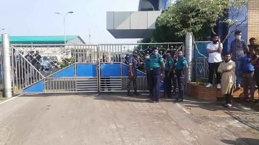 বিমানবন্দরে পুলিশী বাধার মুখে সিলেট বিএনপি নেতাকর্মী