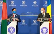 বাংলাদেশকে ২ লাখ অ্যাস্ট্রাজেনেকার টিকা দেবে রোমানিয়া