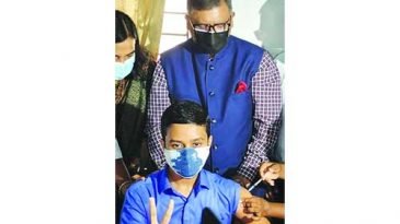 স্কুল শিক্ষার্থীদের পরীক্ষামূলক টিকাদান