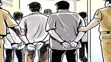চুঁচুড়ার গ্রিন পার্কের আবাসন থেকে গ্রেপ্তার ছয় বাংলাদেশি