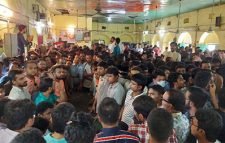 ঢাবিতে ছাত্রলীগ-ছাত্রদলের মুখোমুখি অবস্থানে ক্যাম্পাসে উত্তেজনা