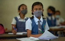 বাংলাদেশে ৩ কোটি ৭০ লাখ শিশুর ভবিষ্যৎ ঝুঁকিতে