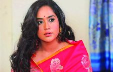 মম’র ‘সেদিন কি ঘটেছিল?’