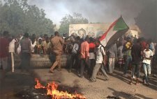 সুদানে সেনাদের গুলিতে নিহত ৩, আহত ৮০