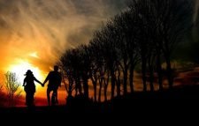 প্রেমিকের বাড়িতে একসঙ্গে হাজির তিন প্রেমিকা