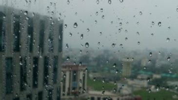 সিলেটে এক পশলা বৃষ্টিতে স্বস্তির নিঃশ্বাস