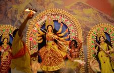 বাঙালি হিন্দু সম্প্রদায়ের  ধর্মীয় উৎসব শারদীয় দুর্গাপূজা  শুরু