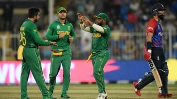 ৮ পয়েন্ট নিয়েও বিদায় দক্ষিণ আফ্রিকার, সেমিফাইনালে ইংল্যান্ড-অস্ট্রেলিয়া