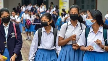 প্রথমদিন স্কুলে উপস্থিতি ৭২, কলেজে ৭৮ ও বিশ্ববিদ্যালয়ে ৮৫ শতাংশ