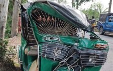 কচুয়ায় ট্রাক চাপায় দুই অটোরিকশা আরোহী নিহত